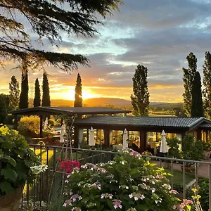 https://agriturismo-la-sovana.it-tuscanyhotel.com
